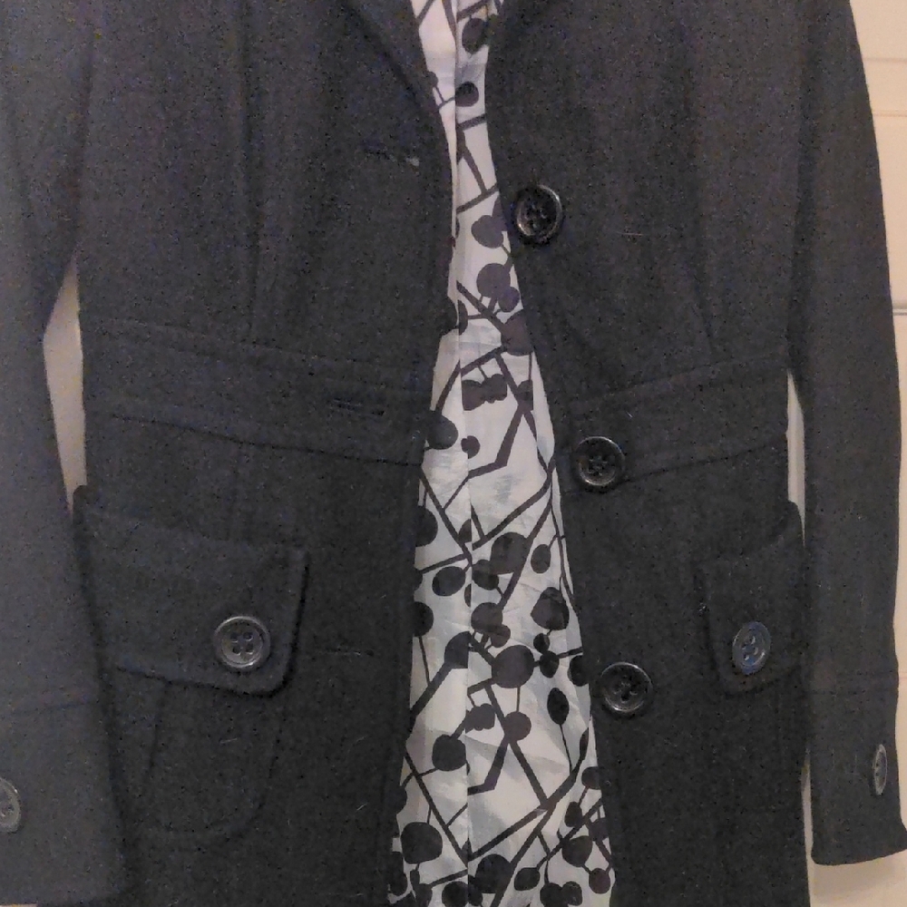 Elegant Black Women's Coat - Picture 3 of 8